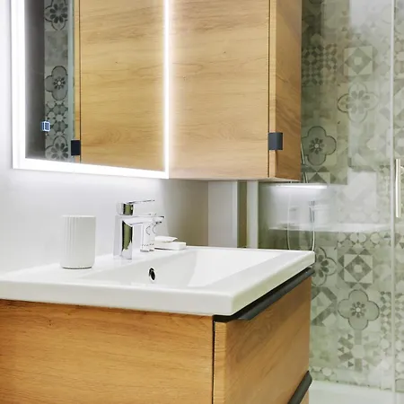 Wonderful - 1br-5p - Sacre Coeur Apartment *